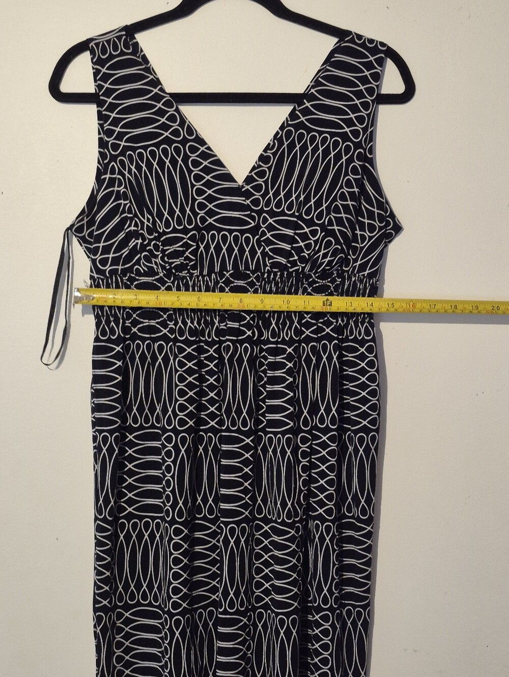 Dress - Picture 2 of 3